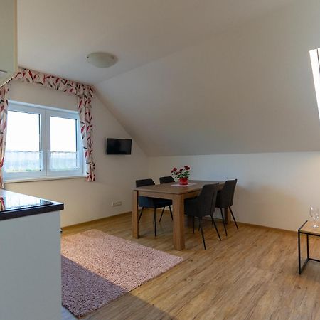 Apartmany Kohoutek A Slepicka V Novohradskych Horach Nové Hrady Zewnętrze zdjęcie