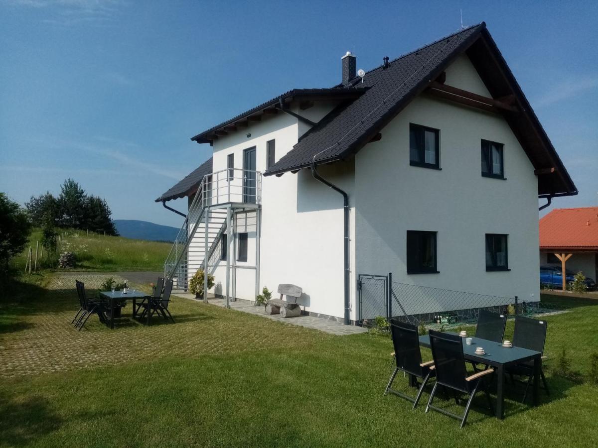 Apartmany Kohoutek A Slepicka V Novohradskych Horach Nové Hrady Zewnętrze zdjęcie